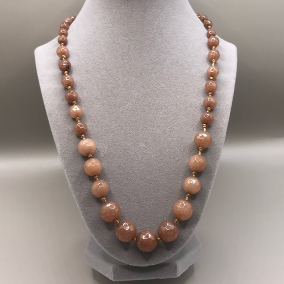 Elegant Semi-Precious Faceted Brown Beaded Necklace - Picture 5 of 9